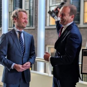 https://ommen.pvda.nl/nieuws/lodewijk-asscher-wint-debatprijs-2019/